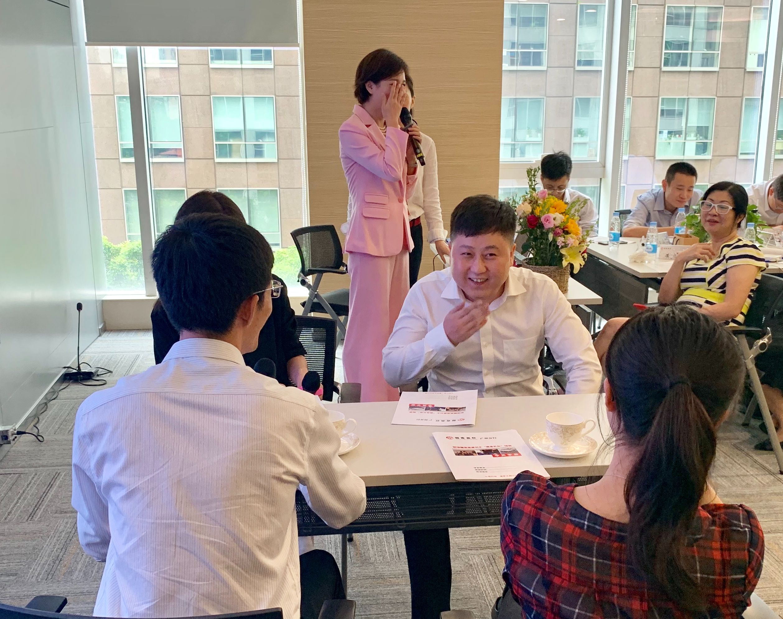 提升企業服務效能，為什么選擇行政禮儀培訓學校？